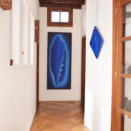 בית נופש Stylish House In A Real With Private Garden